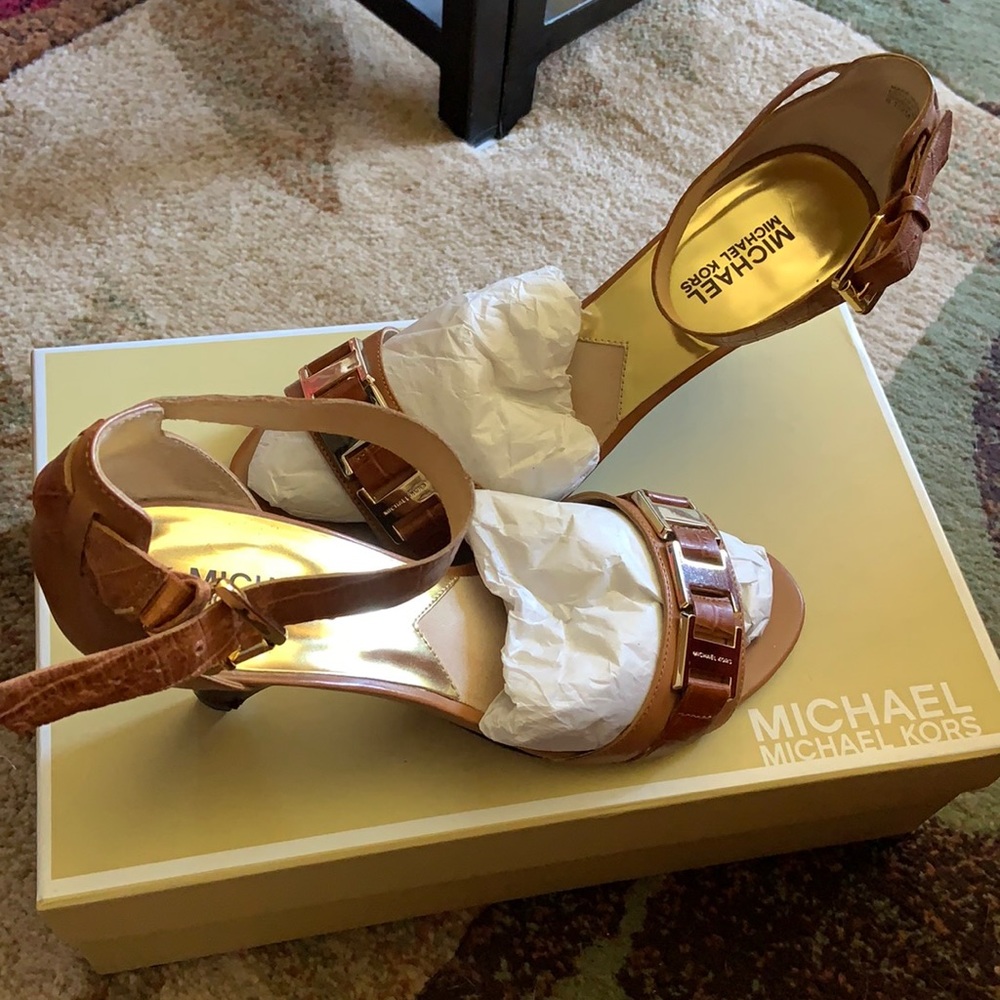 Authentic Michael Kors Greta Sandals